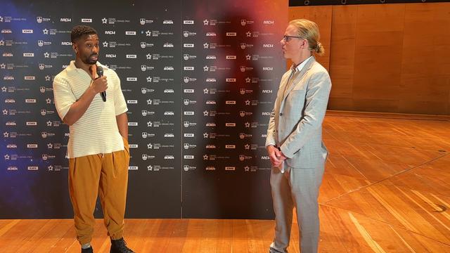 Melodi Grand Prix præsentation med Ole Tøpholm
