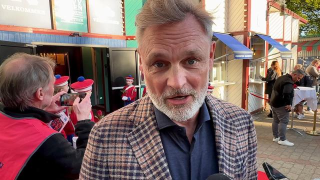 Claus Elming cykler videre