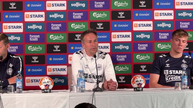 Den danske anfører Simon Kjær er ikke skadet. Det slår Kasper Hjulmand fast på pressemøde.