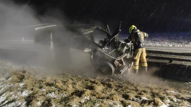 Autocamper brød i brand i snestormen